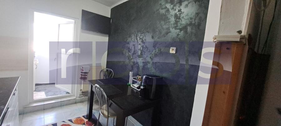 APARTAMENT 3 CAMERE | 75 MP | ETAJ 2 | DECOMANDAT | ROSIORI DE VEDE