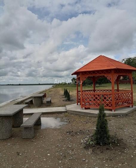 Casa langa lac!Balta Mostistea la o aruncatura de bat - 14