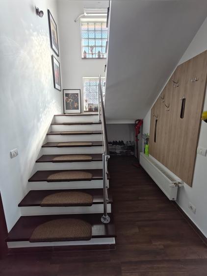 Casă P+M cu placă de beton, teren 450 mp, curte amenajată – Giurgiu, Str. Negru