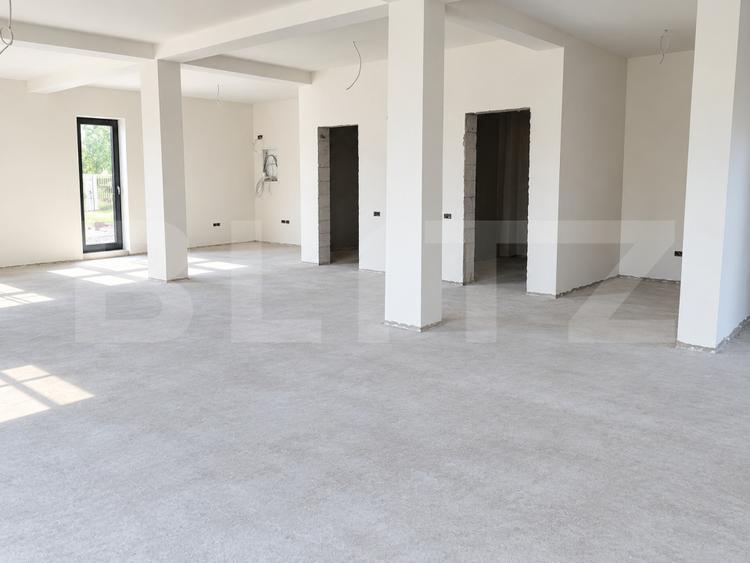 Casă tip duplex de închiriat – 136 mp, P+1, parcare și curte proprie