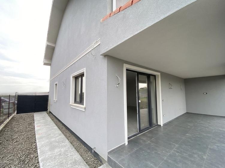 COMISION 0%, Duplex 4 Camere, 108 mp, 335 Teren, La Intrare SACALAZ