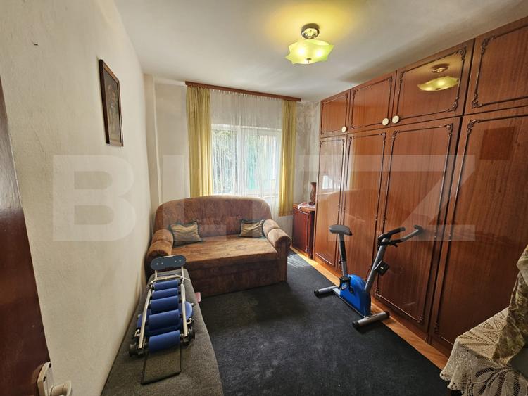 Apartament cu 4 camere, 77 mp, etaj 2, zona Dallas - Aiud