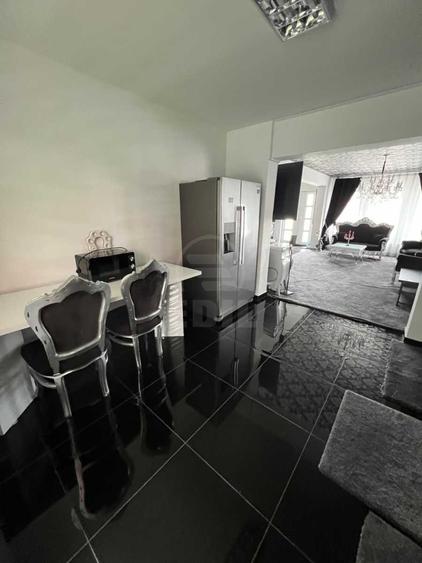 Vanzare Casa 4 camere; 103 mp; 3 bai , Teilor
