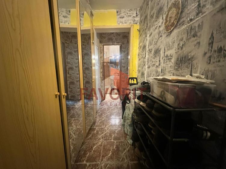4 camere | COMISION 0 | centrala proprie | etaj 1 | decomandat |