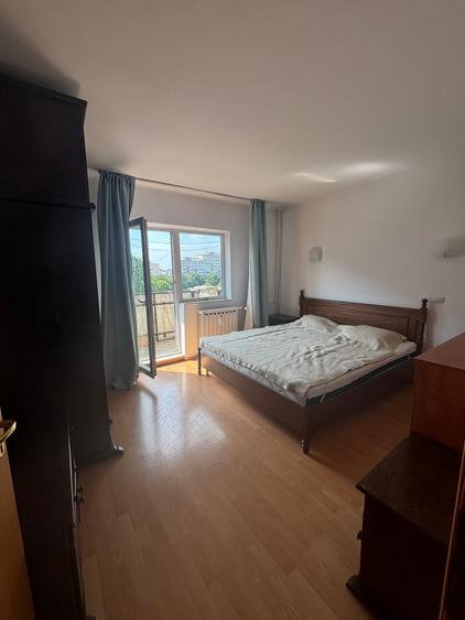 Inchiriere apartament de 3 camere