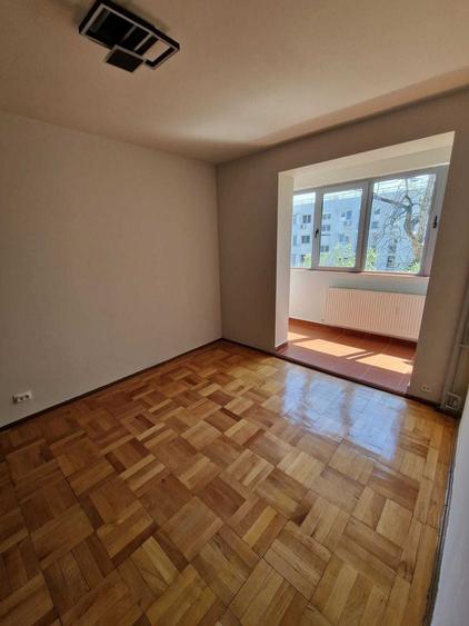 Apartament 3 camere – Titan, Piața Miniș | Renovat complet