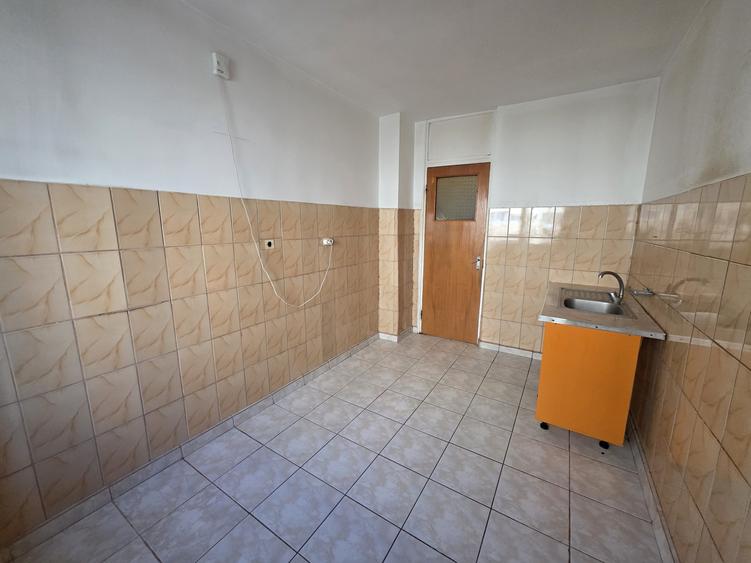 3 camere Bvd Chisinau | Bloc 1986 | anvelopat | Comision 0