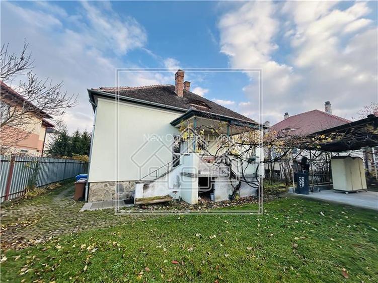 Casa individuala, teren de 900 mp utili, Zona Calea Poplacii - 11