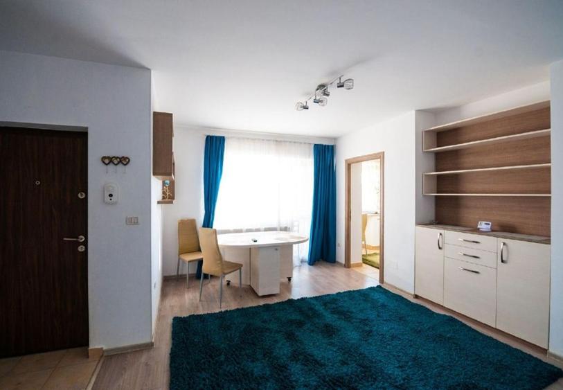"Proprietar | 3 camere | Etaj 1 | Parcare + Boxă | 300 m Street Mall Sanpetru