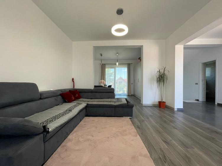 Casă individuala de vanzare cu 4 camere, amplasata pe un teren de 412 mp!