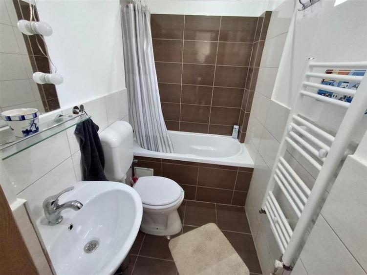 Apartament 2 camere la casa zona Centrala