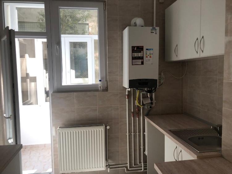 Apartament 3 camere decomandat ultra central renovat complet, disponibil imediat