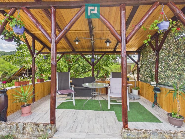 Casă de vacanță cu panoramă de vis în Covăsânț