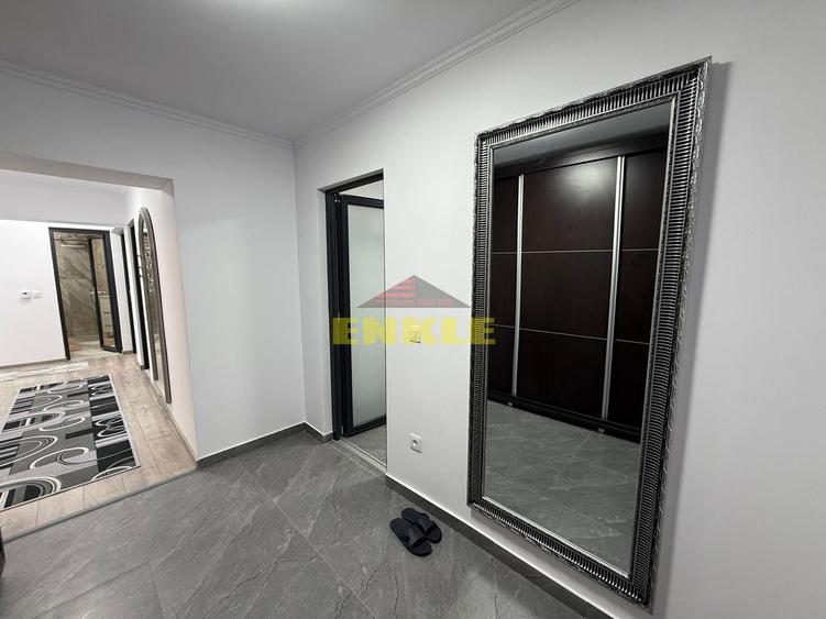 Apartament 4 camere decomandat de vânzare – Zona Carrefour