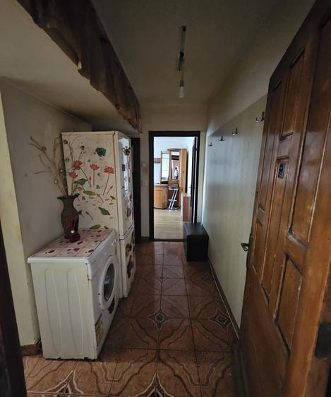 Km 4-5, apartament cu 2 camere nedecomandat