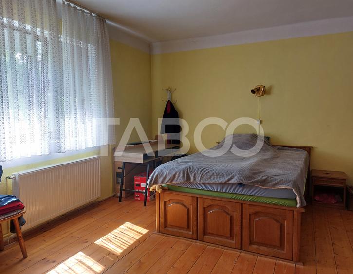 Casa de vanzare 105 mp utili 4 camere teren liber 405 mp Rasinari