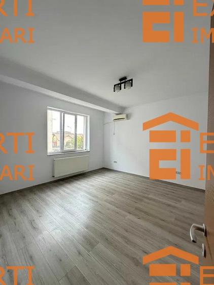 Apartament 2 Camere de Vânzare în Compozitori | Decomandat | 55 mp