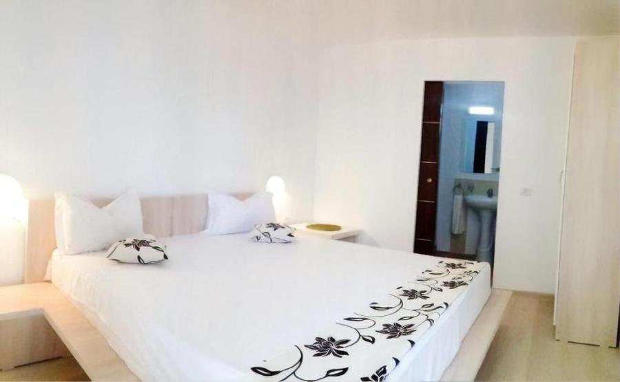 Pensiune moderna - Mamaia Nord - Navodari, 19 camere, 500 mp teren