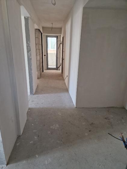 Apartament 3 camere decomandat toate utilitatile! Cadastru si intabulare!