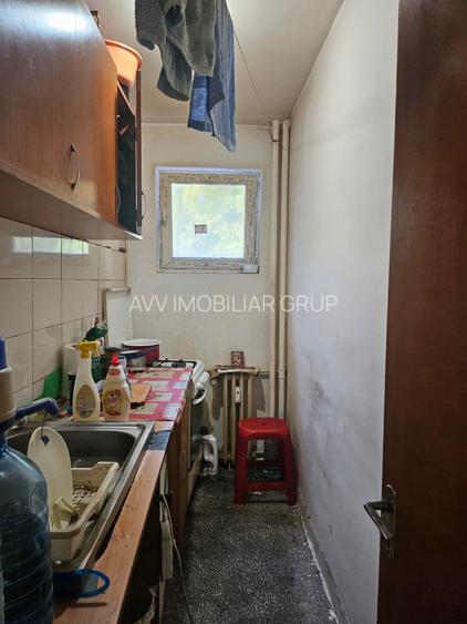 Strada Barajul Sadului, Piața Miniș - 6
