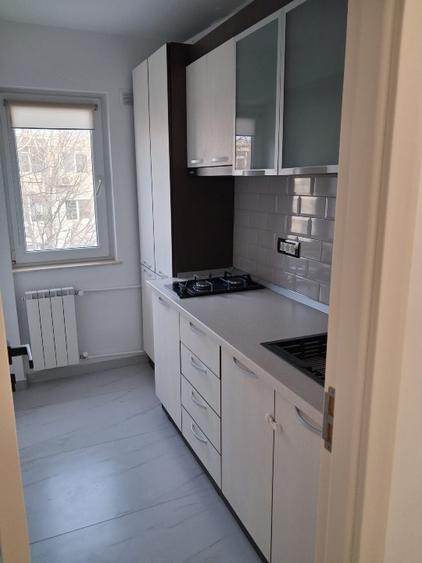 Închiriez apartament zona Ciresica, Constanța