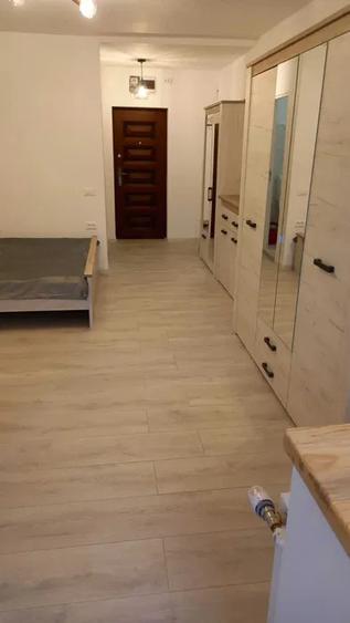 Garsoniera/ Costin Georgian/ Metrou 5'