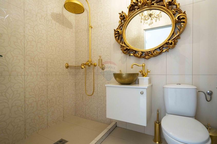 Casă cu 5 camere Ready To Move, de vânzare în Sântandrei