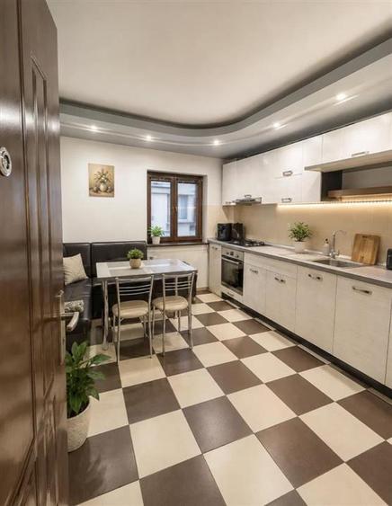 Vanzare Apartament 3 Camere Semidecomandat Uioara