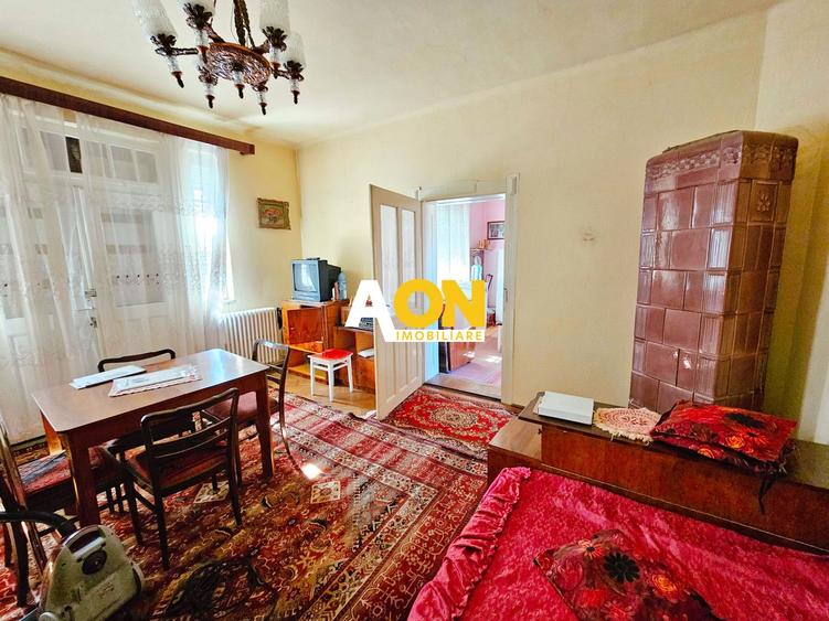 Casa 3 camere, 489 mp teren, acces la 2 strazi, zona ultracentrala