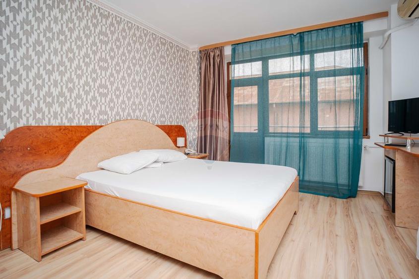 Oportunitate: Hotel cu 24 Camere de Vânzare/Inchiriere - Centru Bârlad