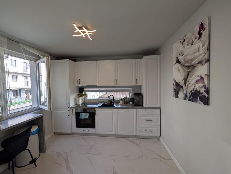 Duplex cu demisol si 2 terase, ultrafinisat, zona linistita, Floresti