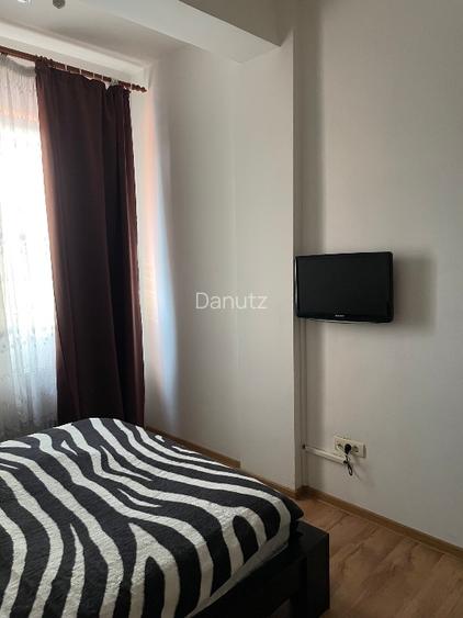 Apartament de vanzare 3 camere - 12