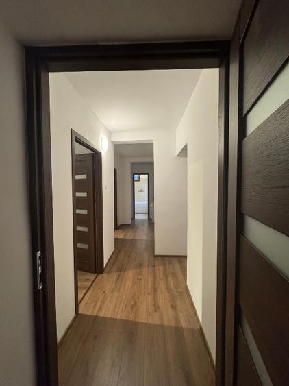 Apartament 4 camere, 80 mp, zonă centrală, garaj + boxa 20 mp 150.000 EUR