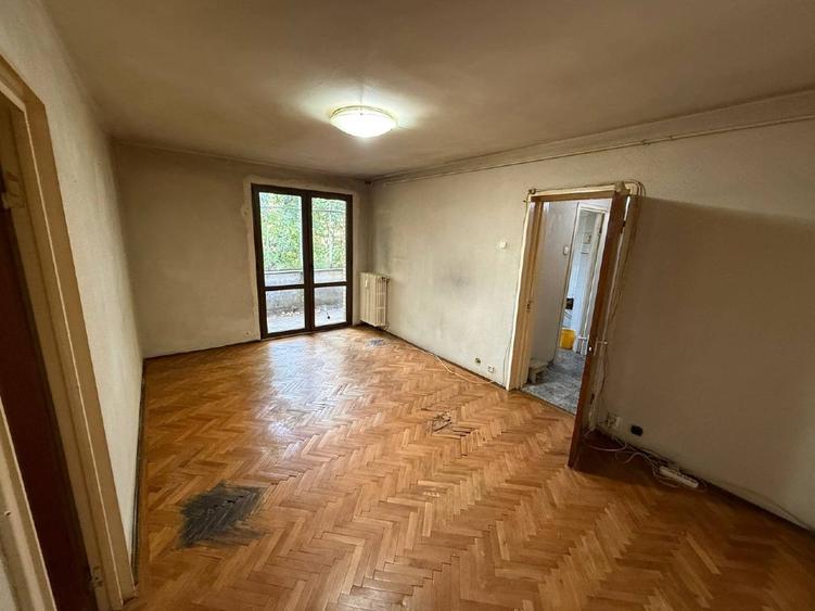 Apartament 4 camere Titan - Costin Georgian, 83mp
