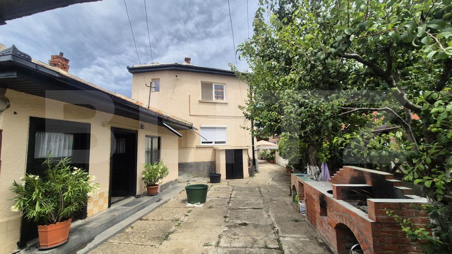 Casa 4 dormitoare, 220 mp, teren 500 mp, zona Titulescu