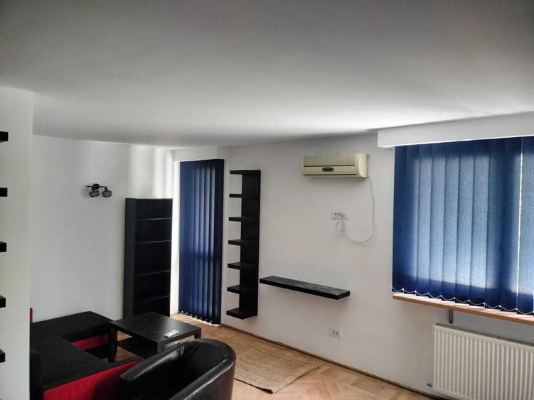 Apartament 2 camere, etaj 2, vis-a-vis de parc, pet friendly, Titan
