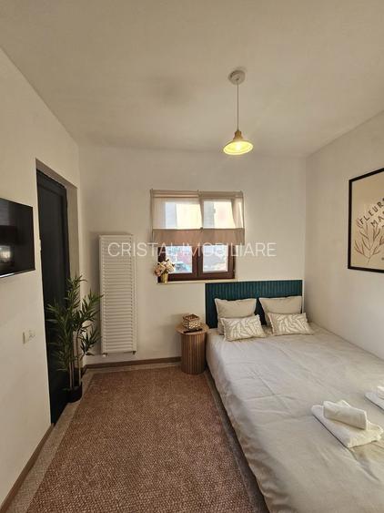 Apartament 4 camere ultracentral, renovat si mobilat, terasă spațioasă. - 2