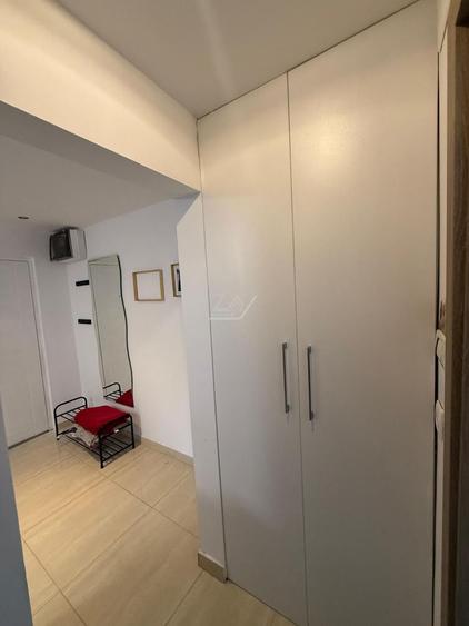 Complex Studentesc. Mobilat si utilat complet. Centrala proprie.