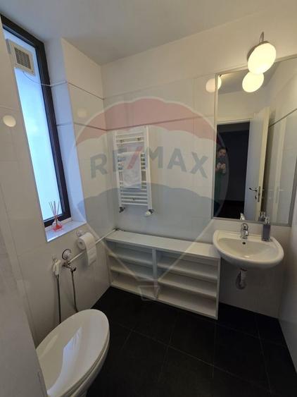 Apartament cu 5 camere de închiriat în zona Herastrau
