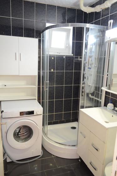 De inchiriat apartament ultracentral cu garaj