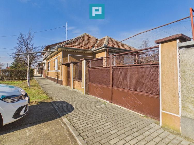 Casă cu 4 camere toate utilitățile și 1150mp teren