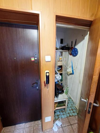 3 camere Titan Parc - Metrou