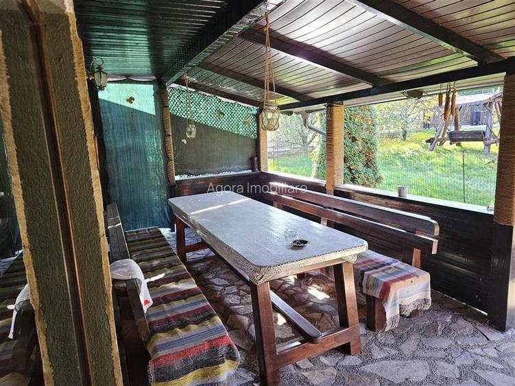 Suceava, casa deosebita in zona linistita. - 15