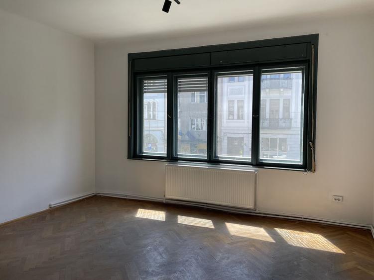 Apartament cu farmec istoric, 120 mp, în inima Clujului – Strada Eroilor