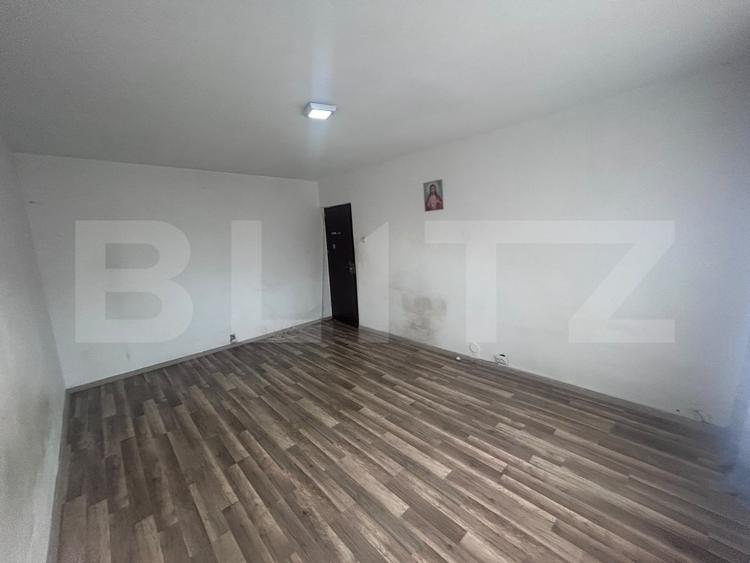Apartament 2 camere decomandate, 49 mp, etaj 3, zona Cornitoiu-Unitatea Militara