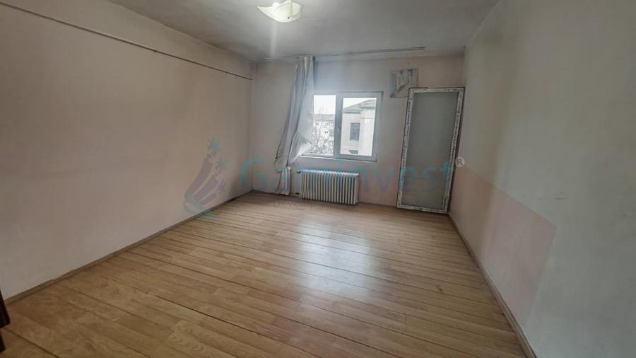 Garsoniera de vanzare, zona Rogerius, Oradea, Bihor