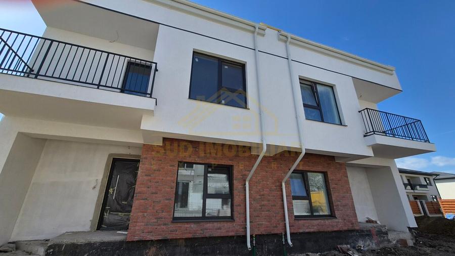 CASA P+1+M-CURTE LIBERA 130 MP-SCOLII