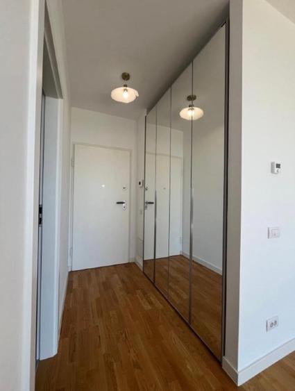Proprietar, vind apartament  elegant,  vedere deosebit de frumoasa