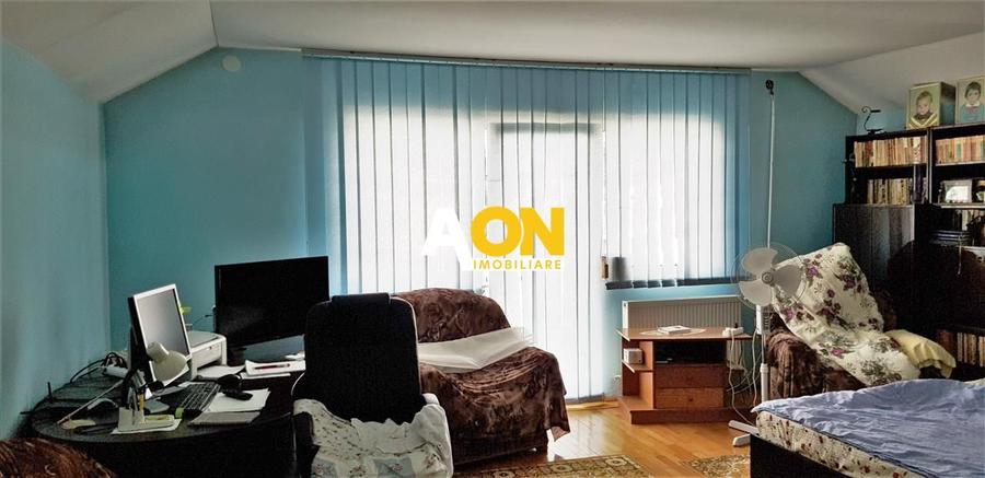 Casa  5 camere  2 garaje  780 mp teren Zona Schit