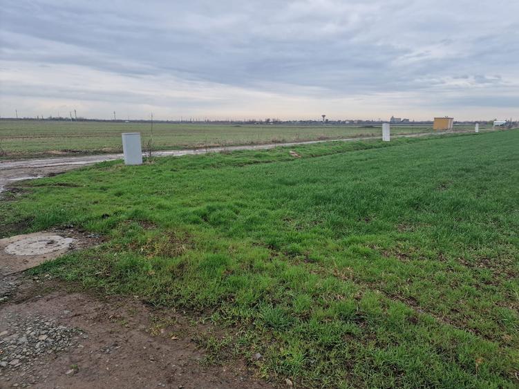 Teren intravilan Fundulea 1.000 mp | Parcelabil | Dublă deschidere | Utilități